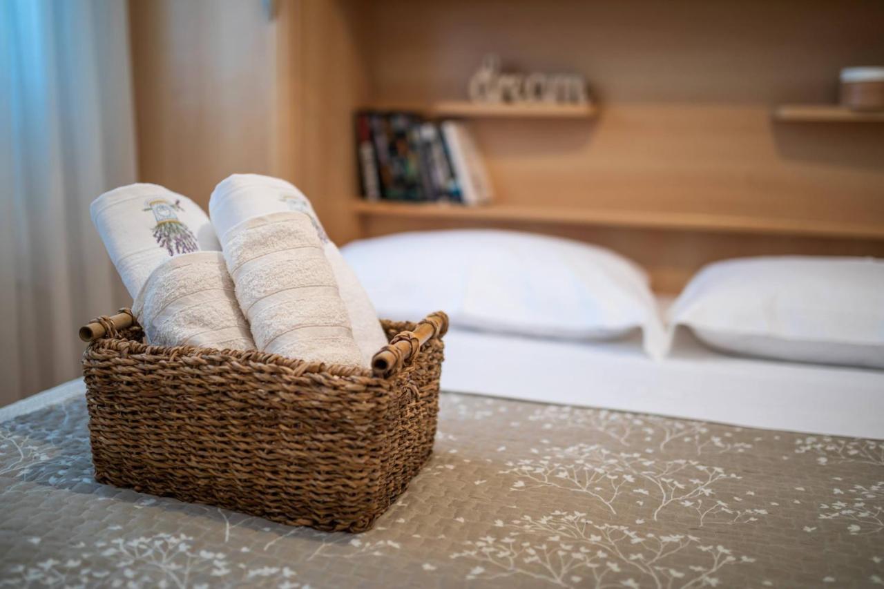 Sunny House Apartment Korčula Екстериор снимка