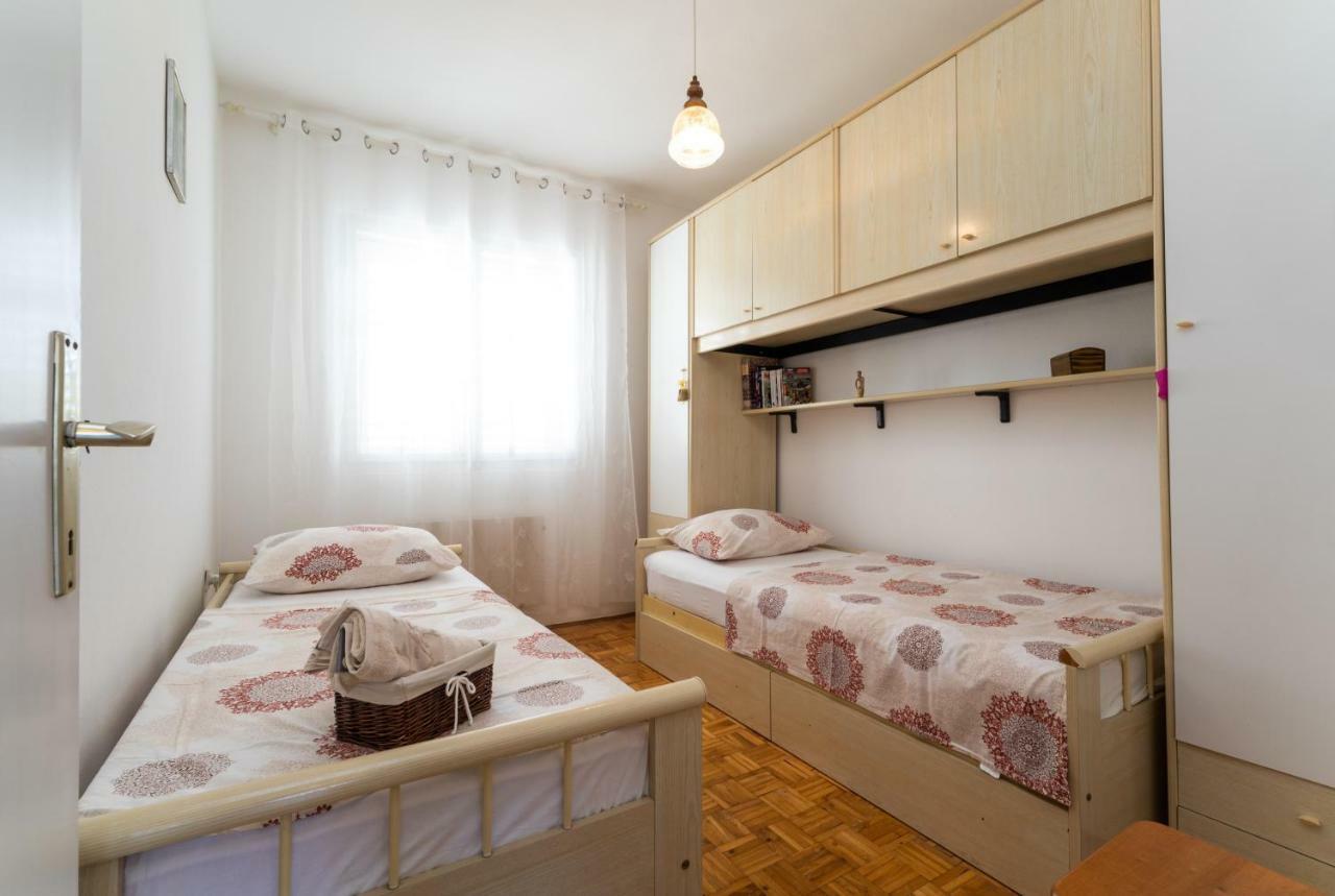 Sunny House Apartment Korčula Екстериор снимка